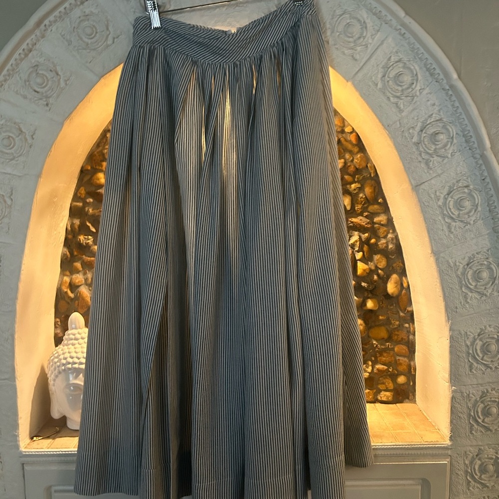 Sunday in Brooklyn Light Gray Maxi Skirt - Picture 7 of 14